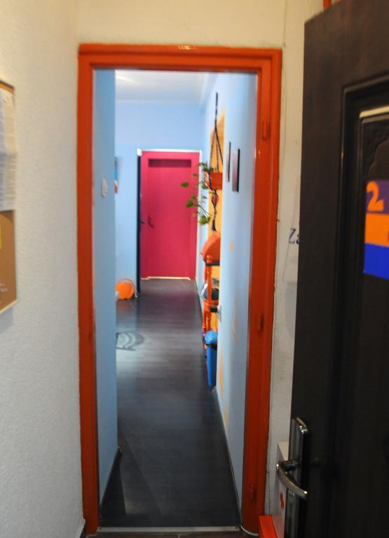 Apartment Orange Purple Blue Zagreb Rum bild