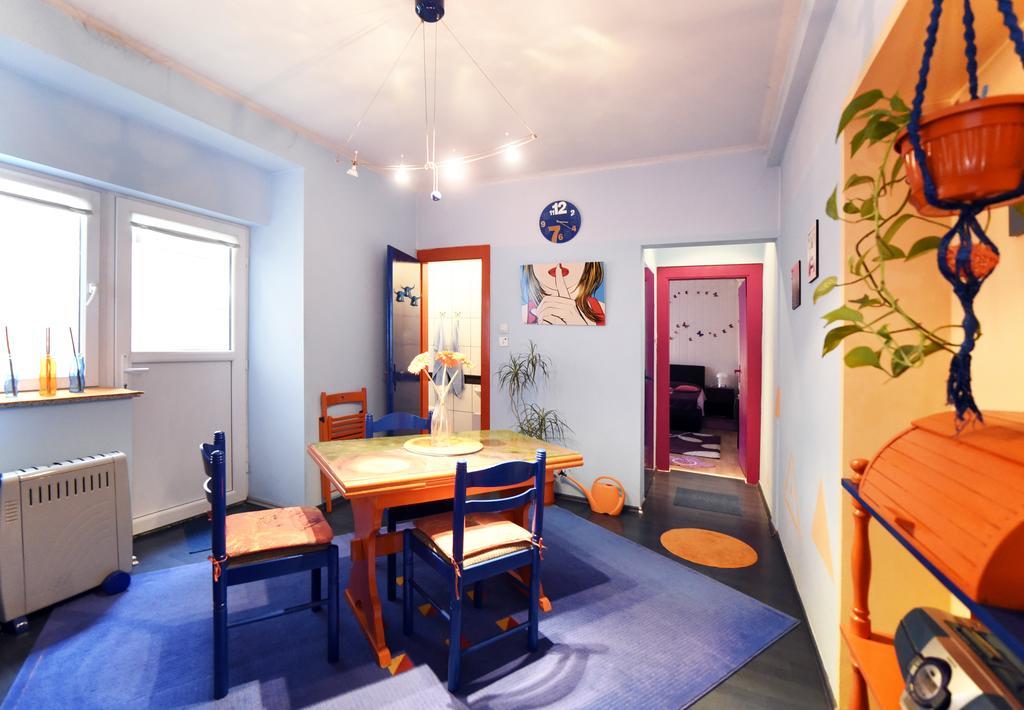 Apartment Orange Purple Blue Zagreb Exteriör bild